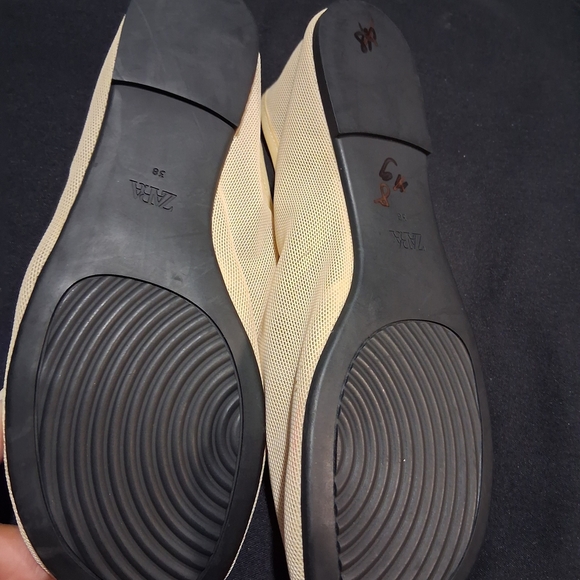 Zara Cream Minimalist Loafers Rounded Toe - Picture 6 of 8